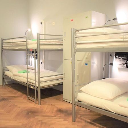 Globe Hostel Prague Adults Only エクステリア 写真
