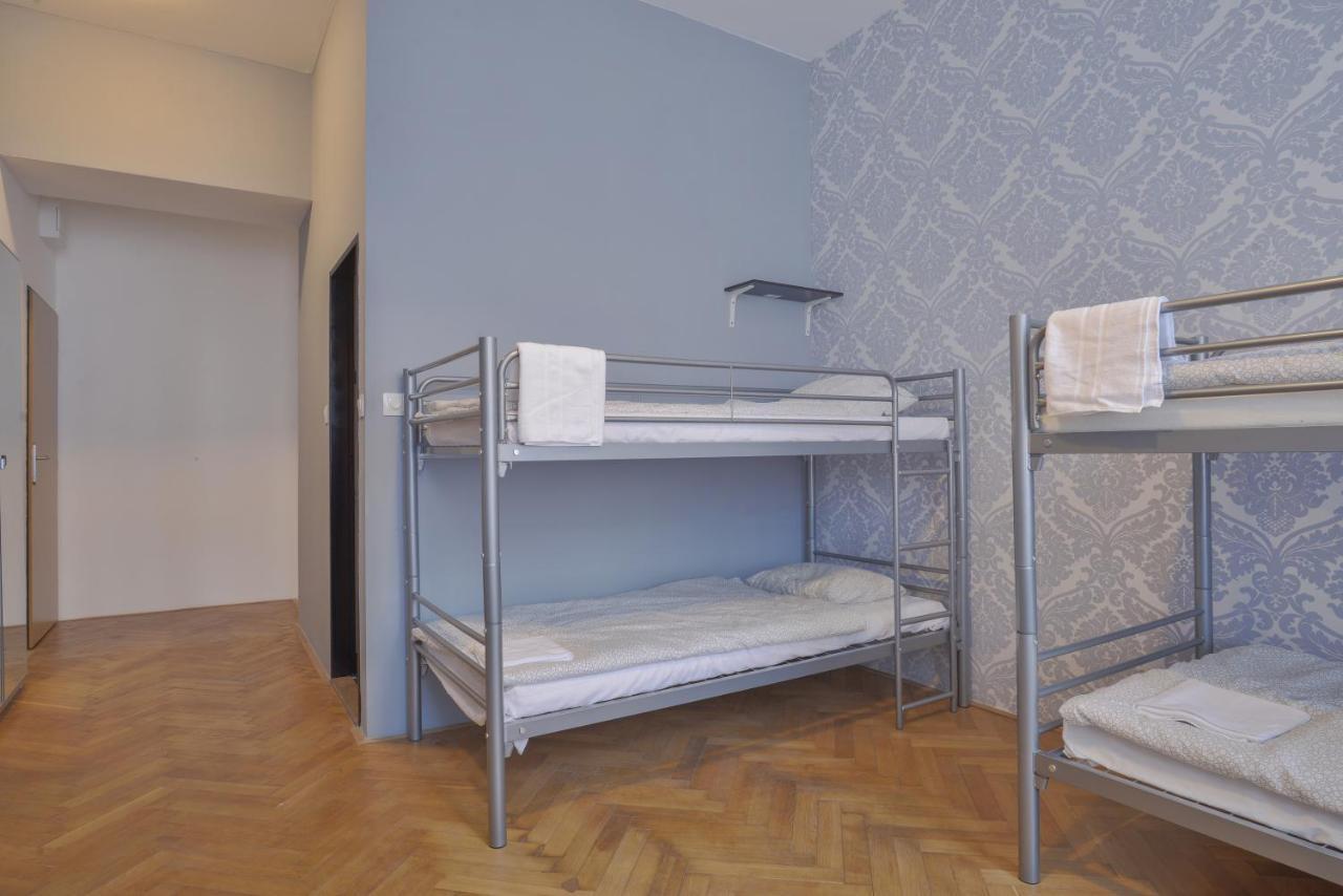 Globe Hostel Prague Adults Only エクステリア 写真