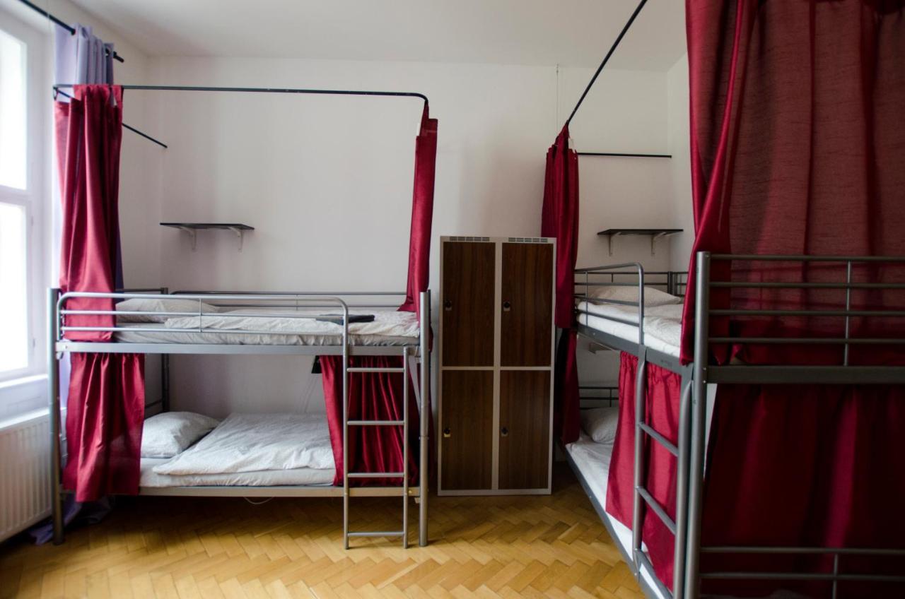 Globe Hostel Prague Adults Only エクステリア 写真