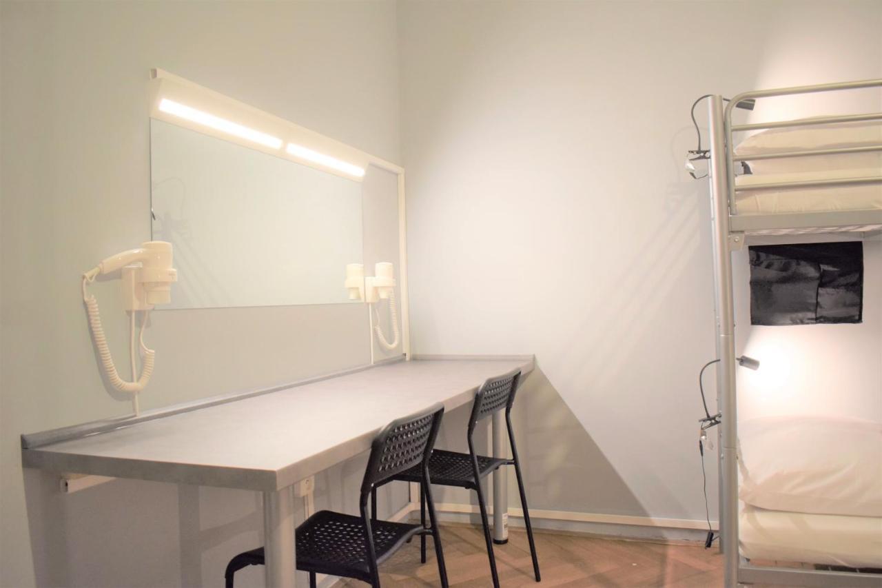 Globe Hostel Prague Adults Only エクステリア 写真