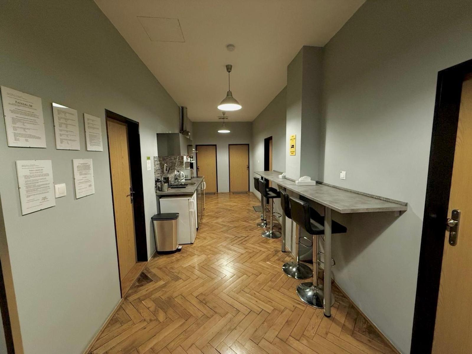 Globe Hostel Prague Adults Only エクステリア 写真